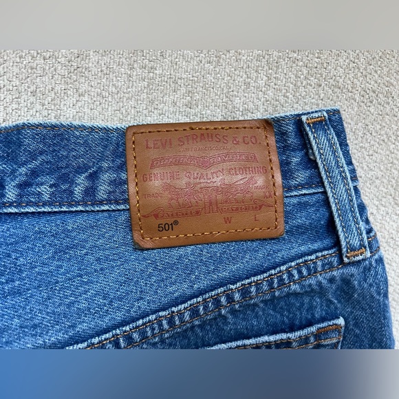 Levi’s 501 High Waist Jean Shorts in Oxnard Audio - Picture 7 of 7
